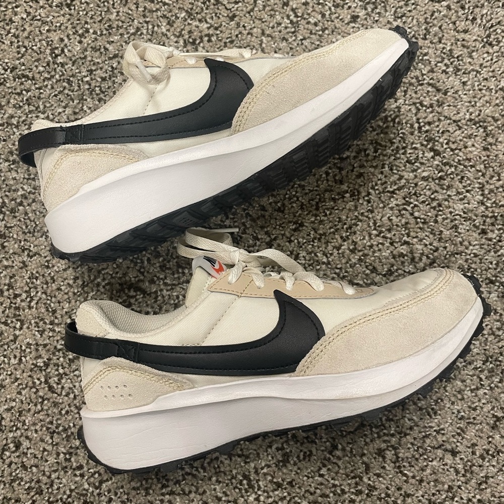 Nike Waffle Debut